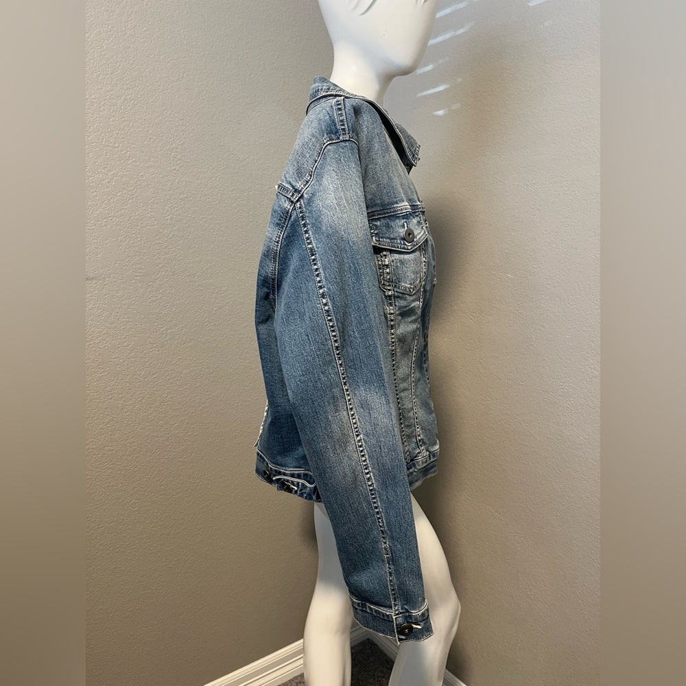 Her Universe STAR WARS Plus Women’s Mid- Blue Wash BD LS Denim Jacket Size 2 - Picture 5 of 16